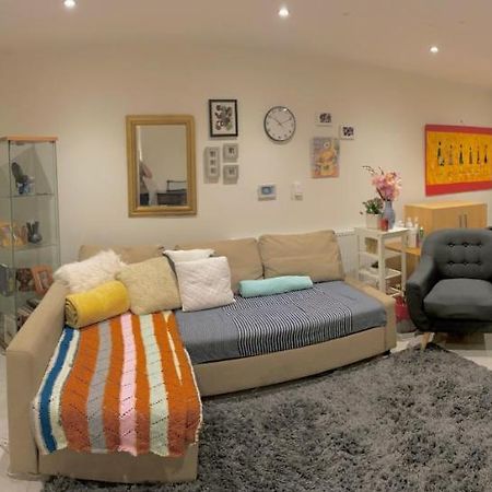 Hendon Homestay Bagian luar foto