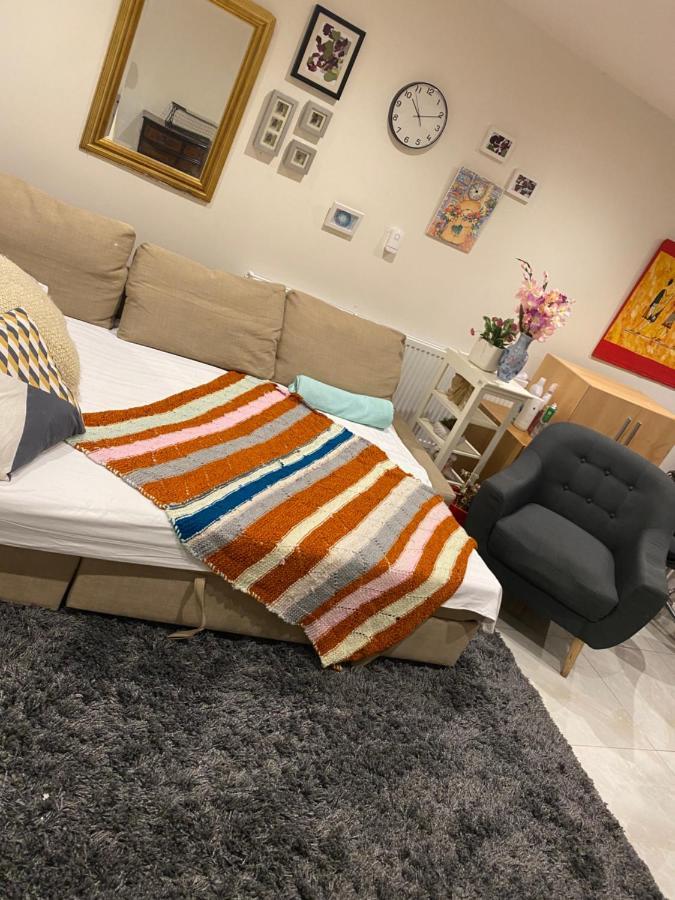 Hendon Homestay Bagian luar foto